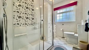 Photo 17- click for photo gallery